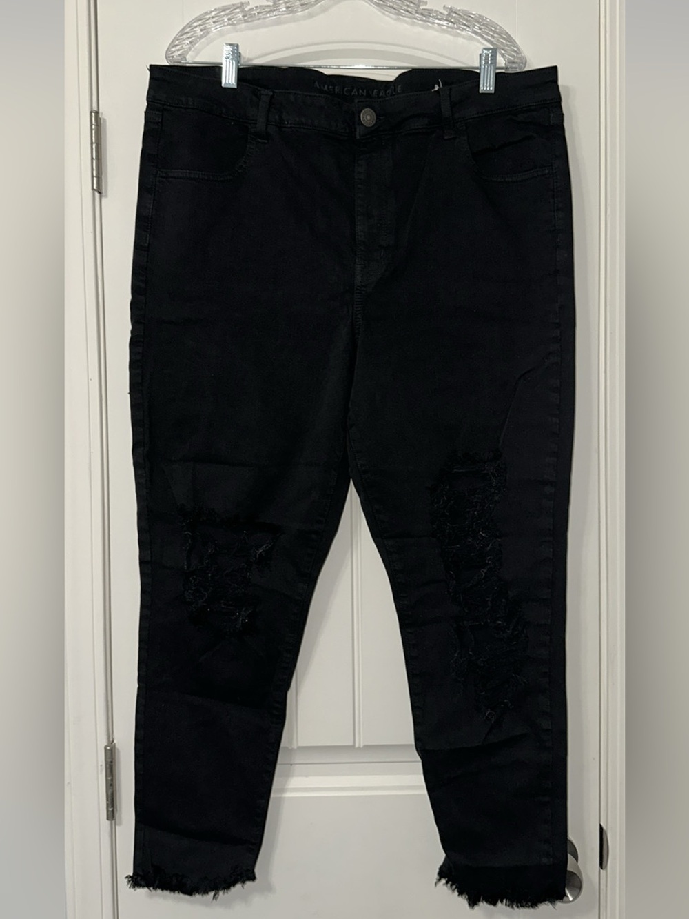 American Eagle Outfitters Black Cropped Jegging | 20R